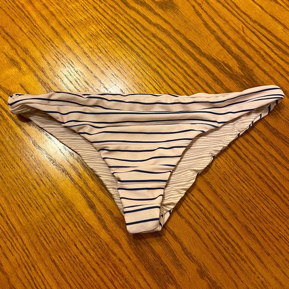 Acacia Mumbai bottoms in cape cod